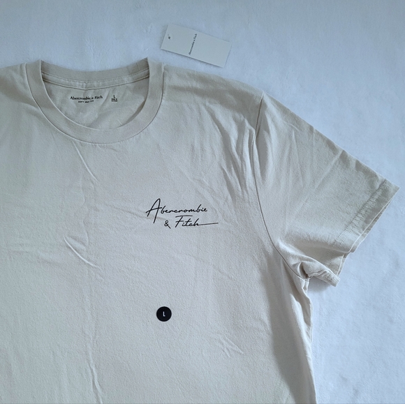 Abercrombie & Fitch Men's👨 Soft Tee👕 - NWT - Picture 5 of 12